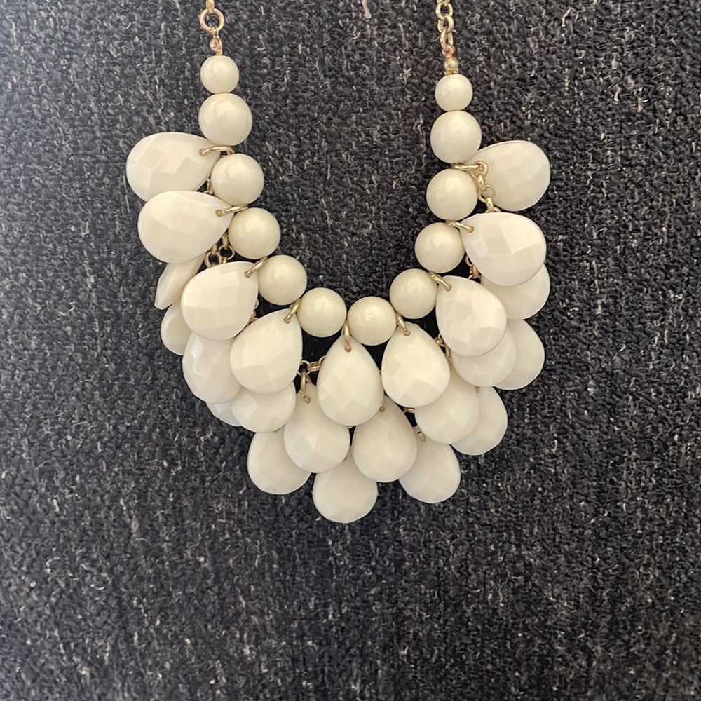Statement necklace